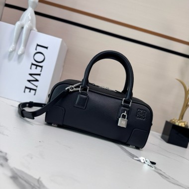 Loewe Amazon 23 Cropped Bag in Calfskin-Black