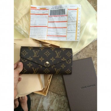 Customer from Spain, order placed on 2015-6-12