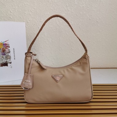 Mini borsa Prada Re-Edition 2005 in Re-Nylon