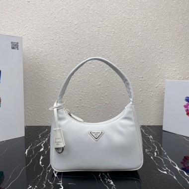 Mini borsa Prada Re-Edition 2005 in Re-Nylon