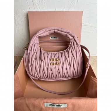 Miu Miu Wander matelassé nappa leather hobo bag-Pink
