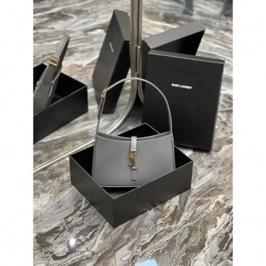 YSL Borsa Hobo LE 5 À 7 in Pelle Di Vitello  