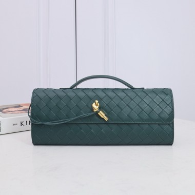 Bottega Veneta Andiamo Clutch-Emeral Green