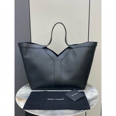 Saint Laurent Y Tote in Leather-Black 