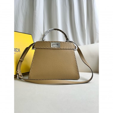 Fendi Peekaboo Iseeu Small Bag -Tan