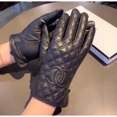 Chanel Leather Gloves