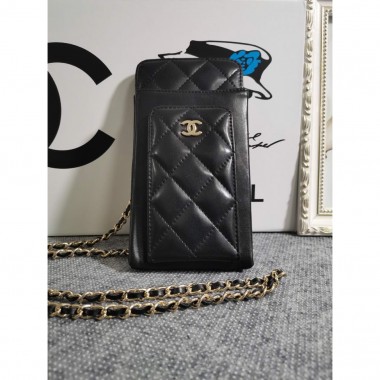 Chanel  Chain Multi case in lambskin 