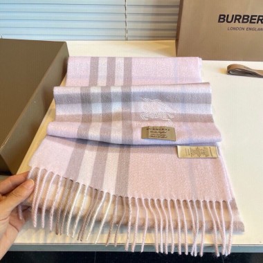 Burberry classic Cashmere scarf 