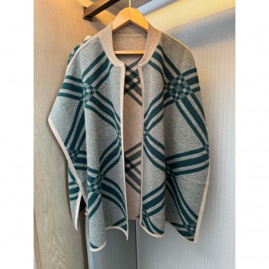 Burberry Check Wool Cape 