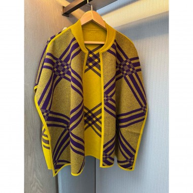 Burberry Check Wool Cape 