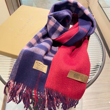 Burberry Reversible Cashmere scarf  32 x 200 cm 