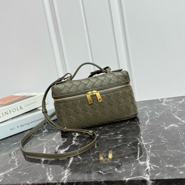 Cypress Intrecciato leather Bang Bang Vanity Case 