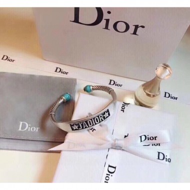 Dior Manchette