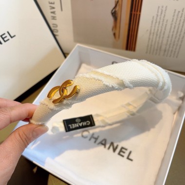 Chanel headband