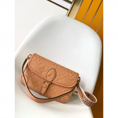 M11817 Borsa Diane Pelle Monogram Empreinte 