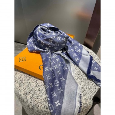 Louis Vuotton Classic monogram shawl / large scarf