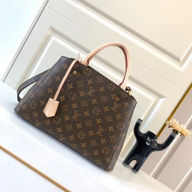 Monogram Canvas Montaigne MM M41056