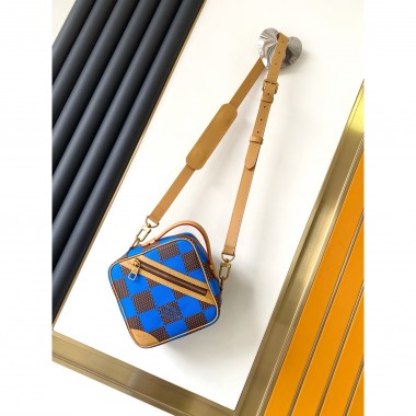 N40547 Chess Messenger 