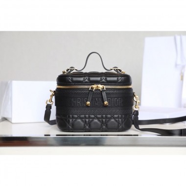 Small Diortravel Small Vanity Bag