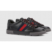Sneaker Gucci Ace uomo con dettaglio Web
