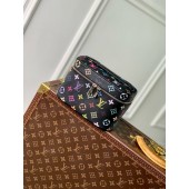 M13747 LV x TM Vanity Chain Pouch
