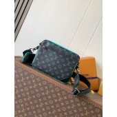 M26052 Trio Messenger