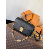 M46595 Pochette Métis East West