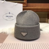 Prada Cappello in lana cashmere