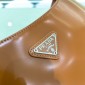Borsa a spalla Prada Cleo in pelle spazzolata