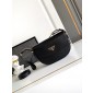 Borsa a spalla Prada Arqué con pattina in pelle-Black