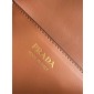 Borsa a spalla Prada Arqué con pattina in pelle-Cognac