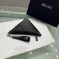 Pouch Prada Triangle in pelle