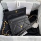 Chanel pelle 19  Pochette con catena  