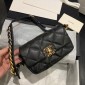 Chanel 19 Mini borse / Marsupi in pelle 