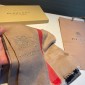 Burberry Lightweight Cashmere scarf  90 x 200 cm 