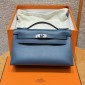 Hermes Kelly Pochette in Swift Leather-Blue de presse