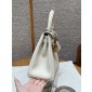 Hermes Kelly 25 / 28  in togo leather-Cream White