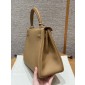 Hermes Kelly 25 / 28  in togo leather-Biscuit