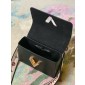 Louis Vuitton Twist MM in pelle Epi 