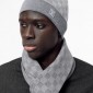 Sciarpa e cappello in cashmere LV