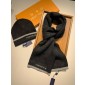 Sciarpa e cappello in cashmere LV