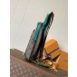 M12734 Avenue Slingbag