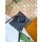 Louis Vuitton Petit Sac Plat 