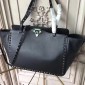 Valentino Borsa Granda Rockstud in Vitello 