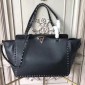 Valentino Borsa Granda Rockstud in Vitello 